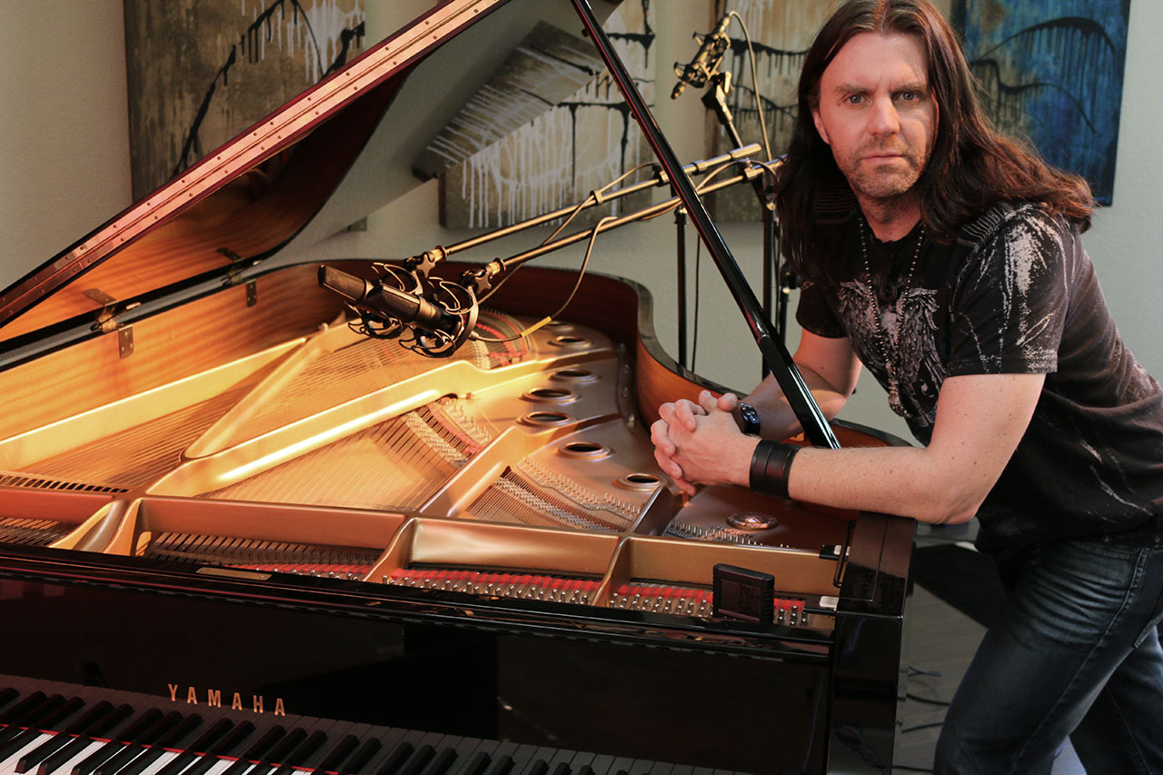 Scott Davis at his piano with CU-44X MK II Mics